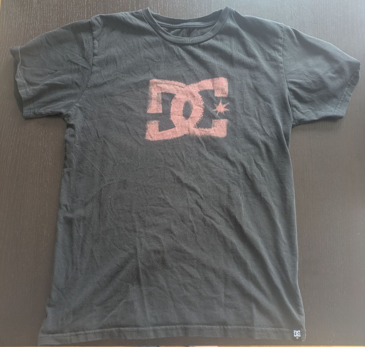 Black DC Logo Men's T-Shirt
